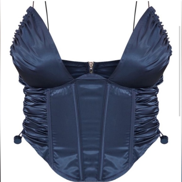 Pretty little thing corset top - Picture 3 of 6